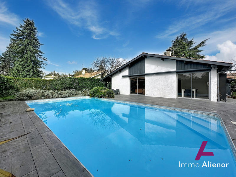 Maison - 150 m² - 6 pièces