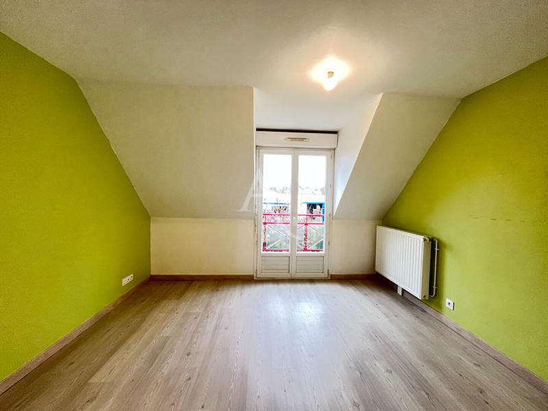Maison - 104 m² - 4 pièces