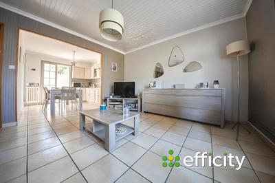 Maison - 90 m² - 5 pièces