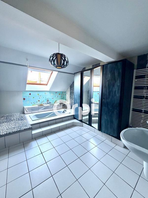 Maison - 105 m² - 4 pièces