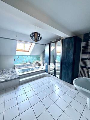 Maison - 105 m² - 4 pièces