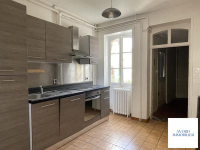 Maison - 75 m² - 6 pièces