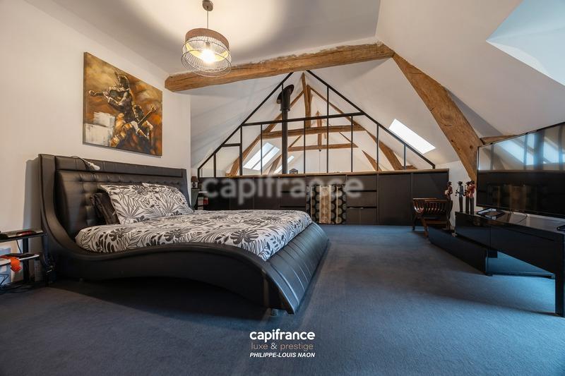 Loft - 171 m² - 6 pièces