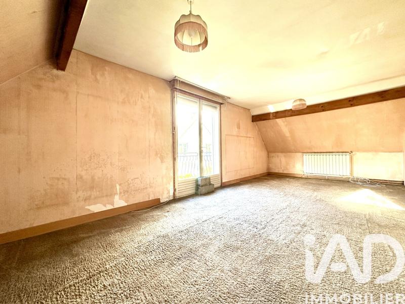 Maison - 182 m² - 8 pièces