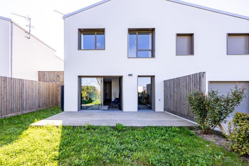 Maison - 98 m² - 4 pièces