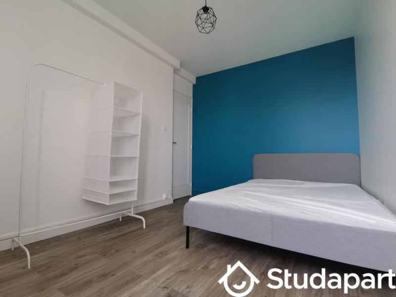 Chambre - 10 m² - 1 pièce