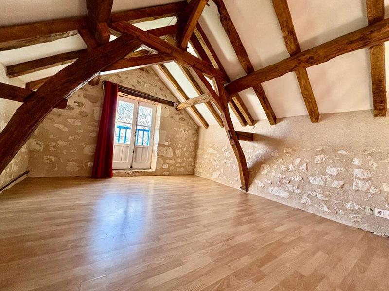 Maison - 235 m² - 10 pièces