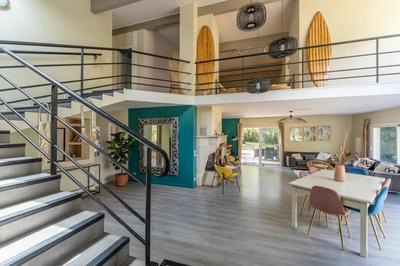 Villa - 218 m² - 7 pièces