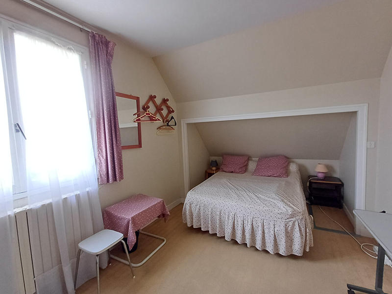 Maison - 162 m² - 8 pièces