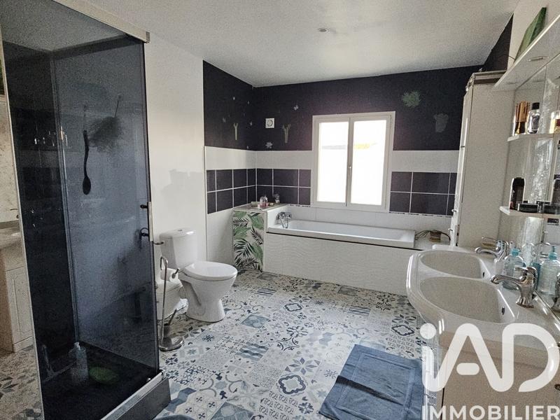 Maison - 296 m² - 10 pièces