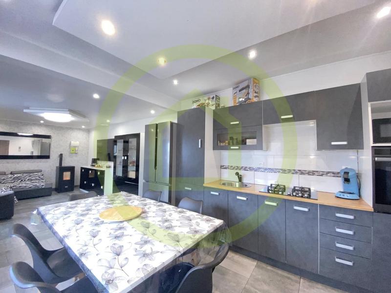 Maison - 77 m² - 4 pièces