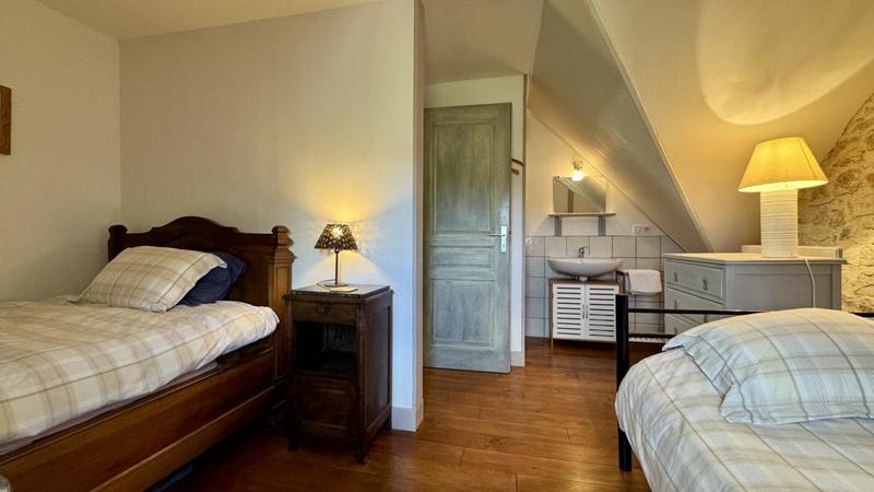 Maison - 150 m² - 8 pièces