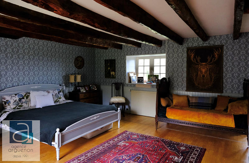 Maison - 488 m² - 12 pièces