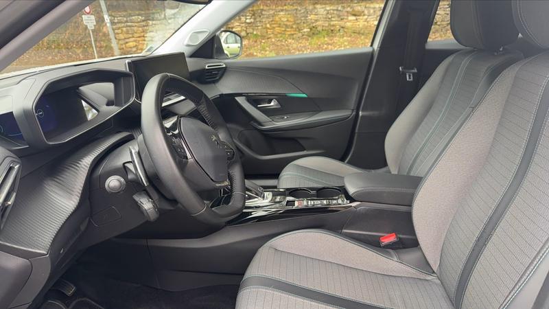 Peugeot 2008 1.2 PureTech 130 Eat8 Allure Pack