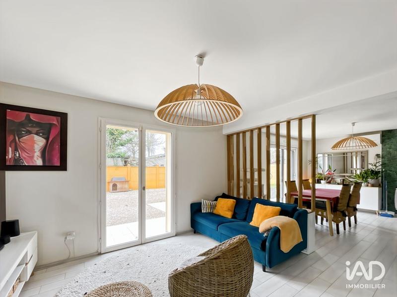 Maison - 90 m² - 5 pièces