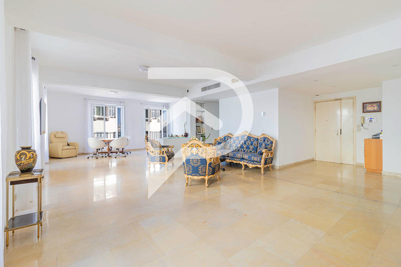 Appartement - 180 m² - 5 pièces