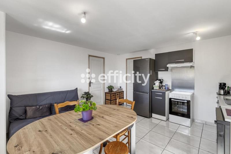 Maison - 182 m² - 7 pièces