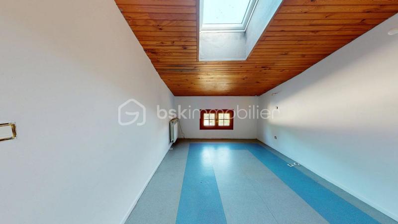 Maison - 142 m² - 7 pièces