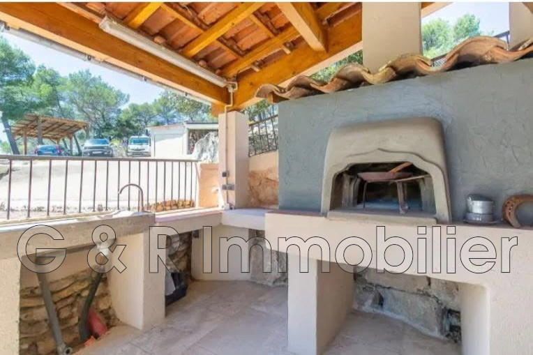 Maison - 185 m² - 8 pièces