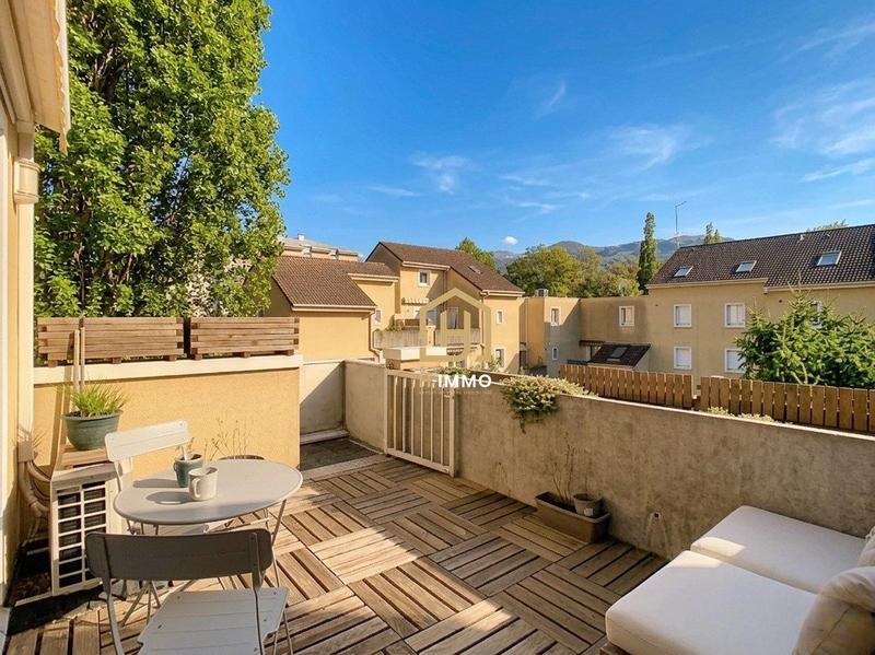 Duplex - 90 m² - 4 pièces