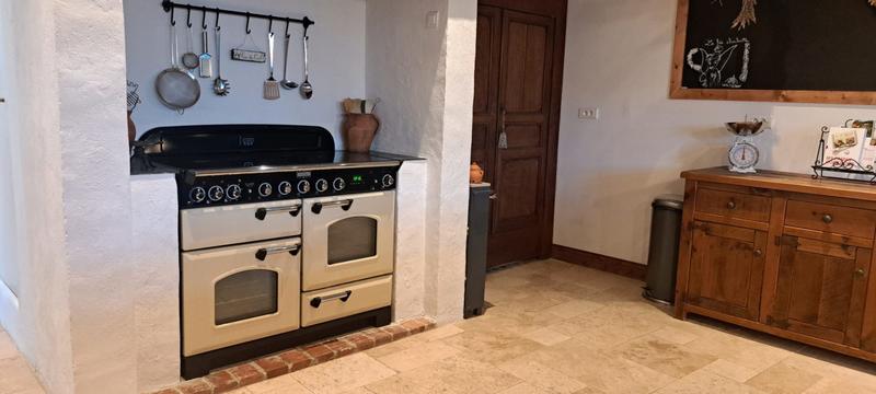 Maison - 379 m² - 4 pièces