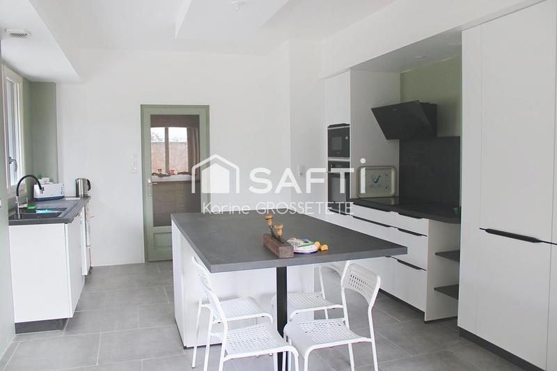 Maison - 228 m² - 7 pièces