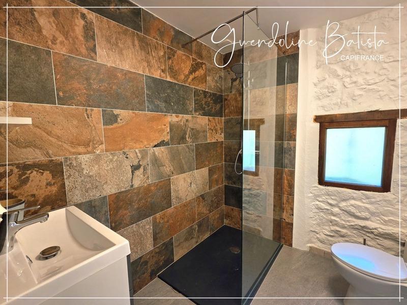 Propriété - 415 m² - 15 pièces