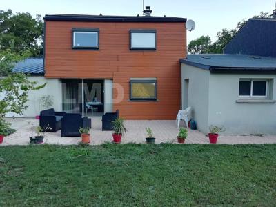 Maison traditionnelle - 95 m² - 5 pièces