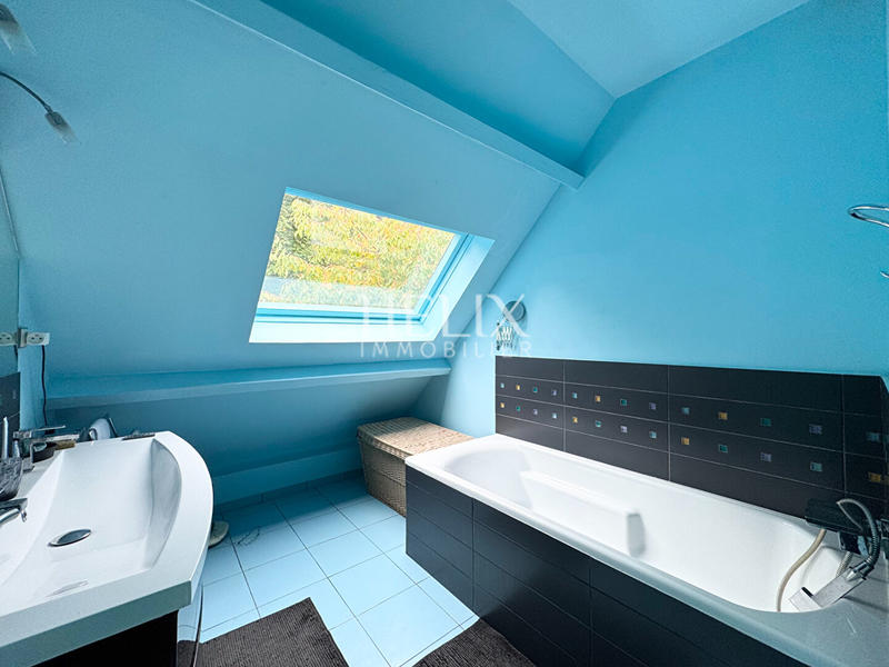 Maison - 153 m² - 7 pièces