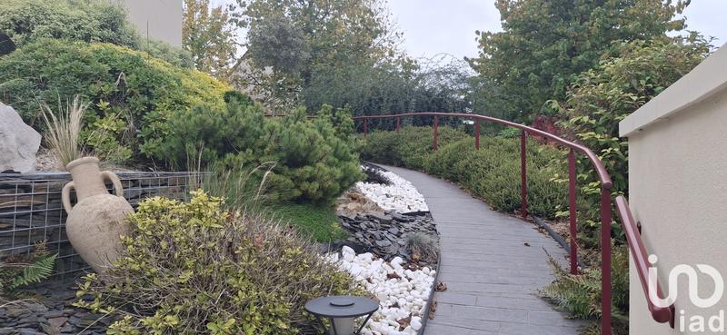 Maison - 207 m² - 8 pièces