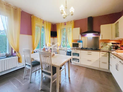 Maison - 170 m² - 10 pièces