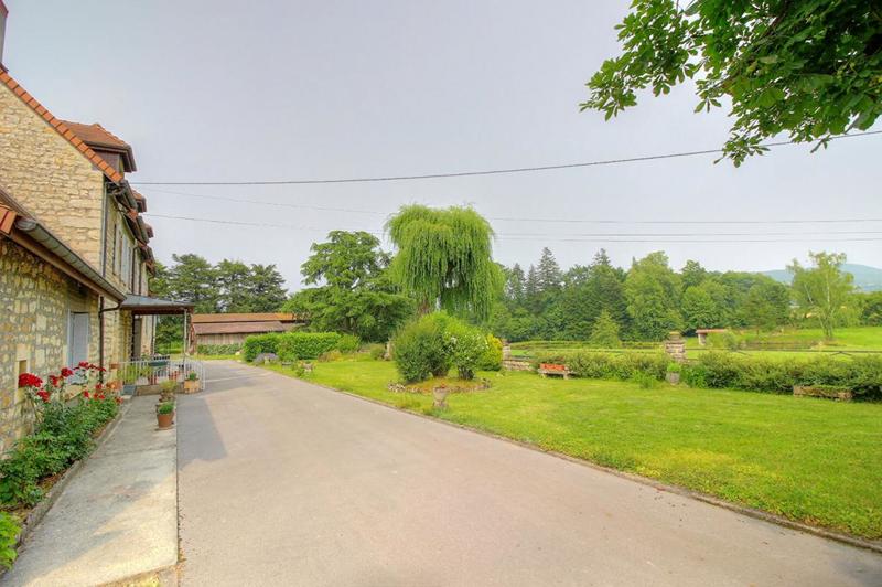 Maison de maîtres - 350 m² - 11 pièces