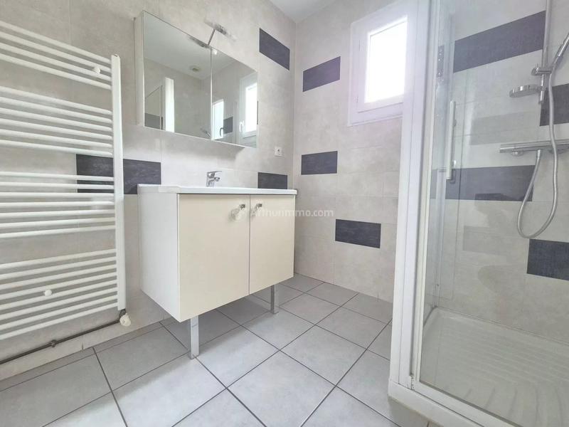 Appartement - 93 m² - 5 pièces