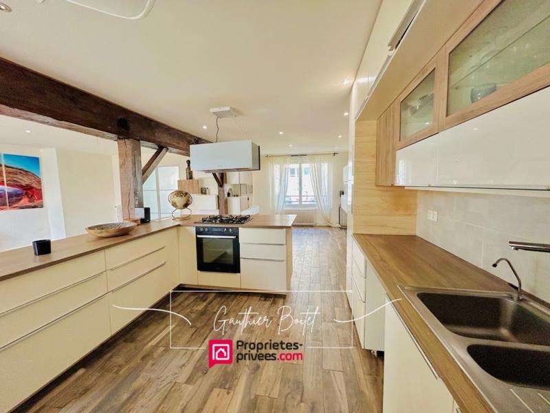 Maison - 167 m² - 8 pièces