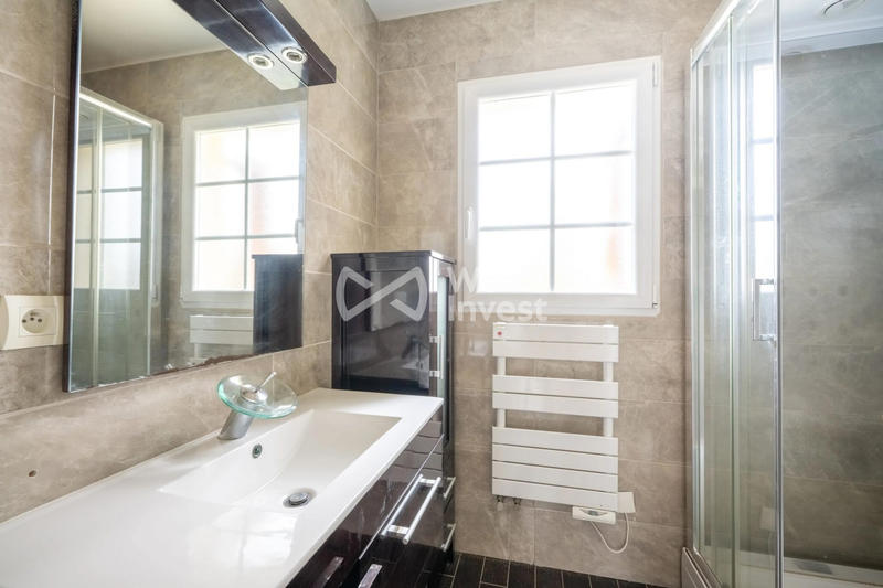 Maison - 138 m² - 5 pièces