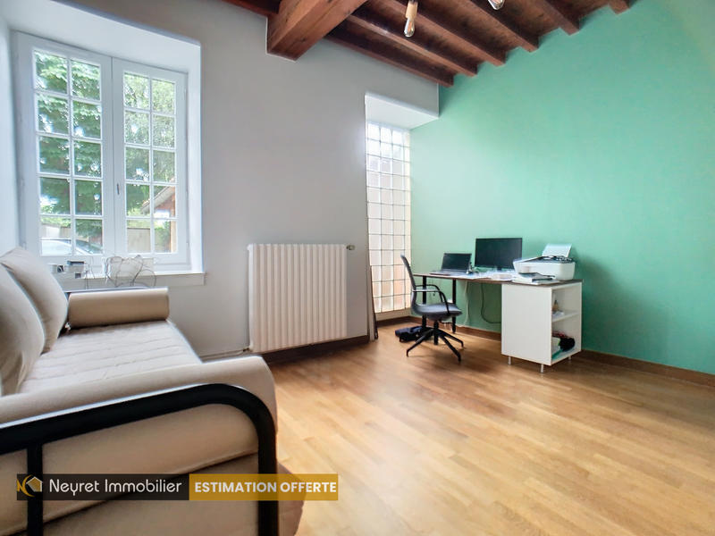 Maison - 250 m² - 7 pièces