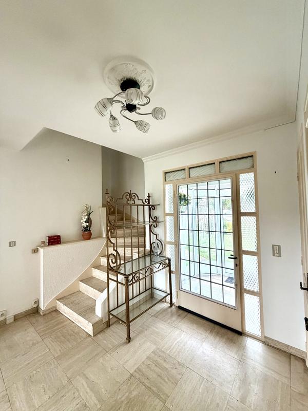 Maison traditionnelle - 155 m² - 7 pièces