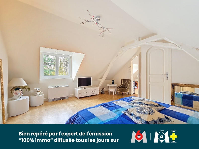 Maison - 245 m² - 9 pièces