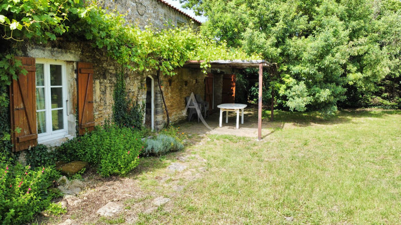 Maison - 298 m² - 7 pièces