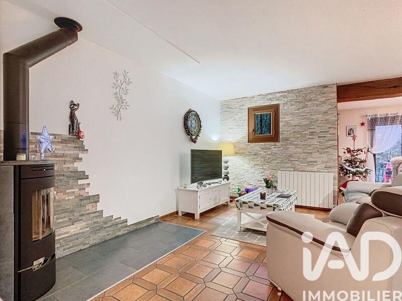 Maison - 181 m² - 7 pièces