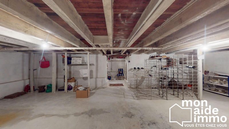 Maison - 266 m² - 7 pièces