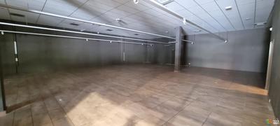 Local commercial - 360 m² - 1 pièce