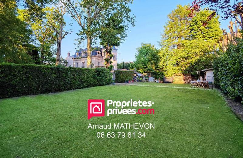 Maison - 185 m² - 8 pièces