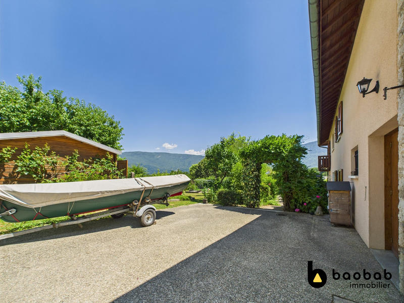 Maison - 320 m² - 12 pièces