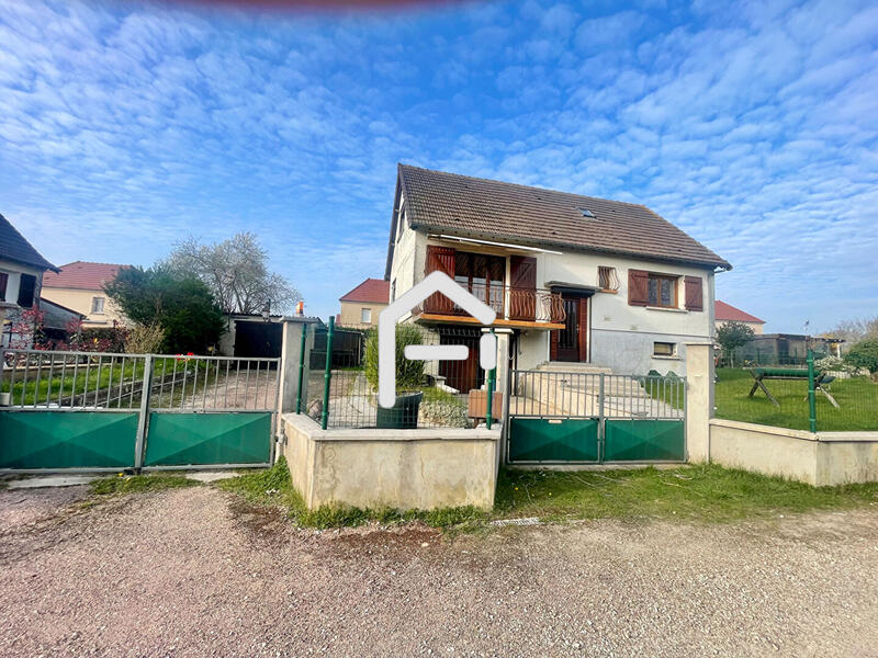 Maison - 100 m² - 5 pièces