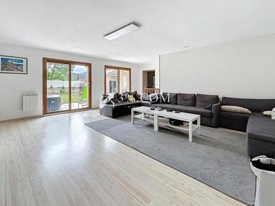 Maison - 268 m² - 11 pièces