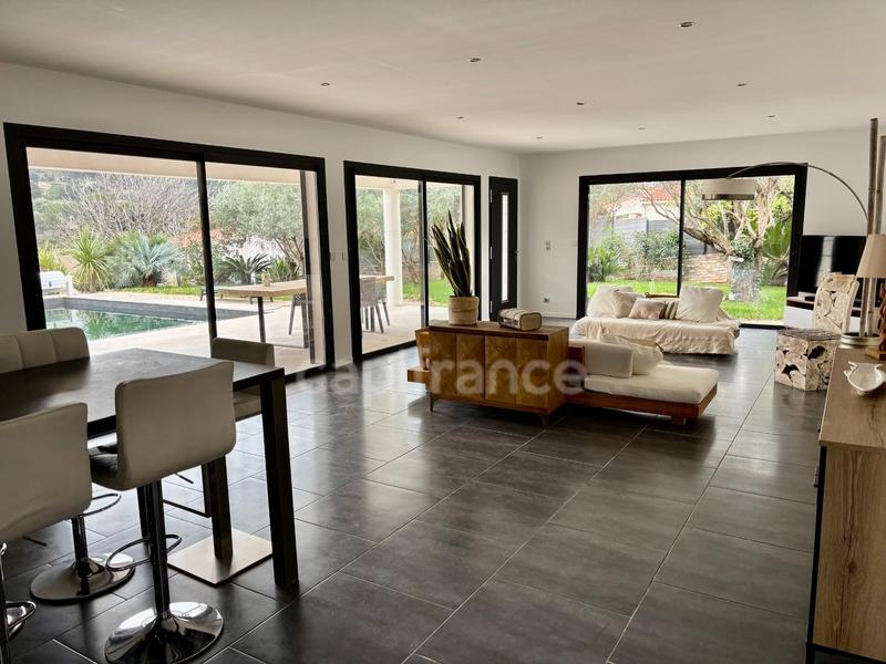 Maison - 135 m² - 4 pièces