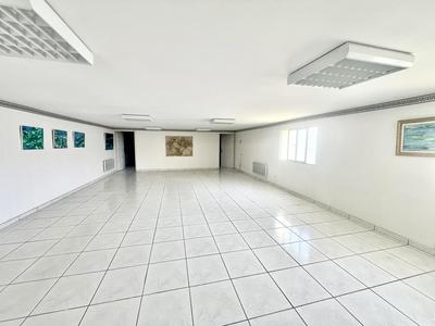 Villa - 280 m² - 9 pièces