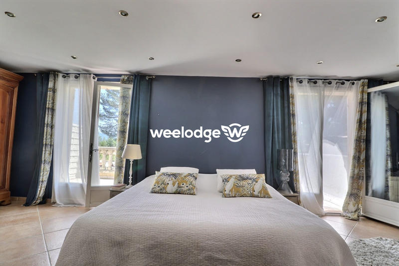 Bastide - 334 m² - 9 pièces