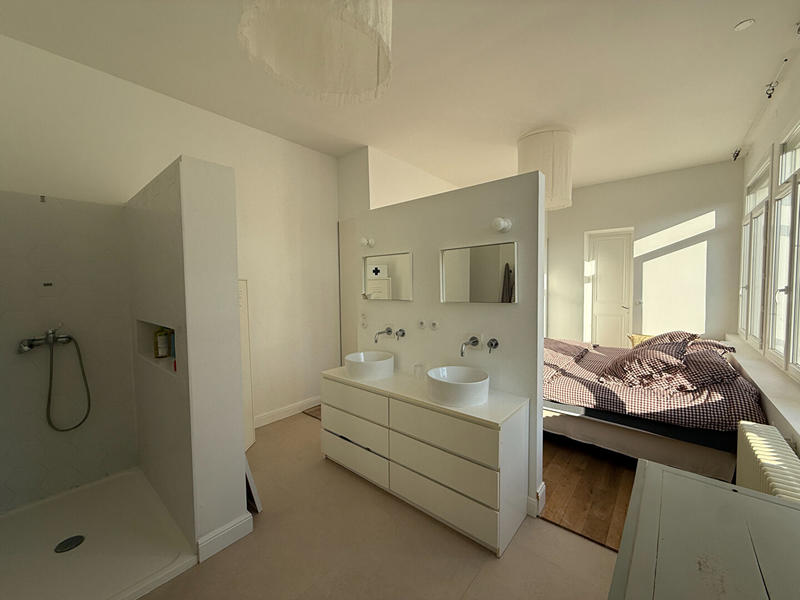 Maison - 292 m² - 10 pièces